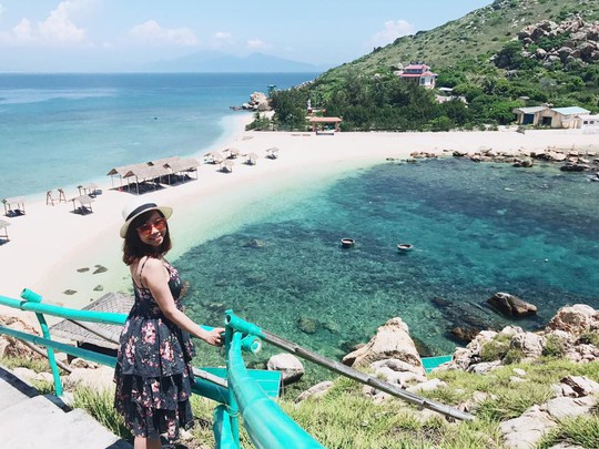 Ghé Nha Trang hè này, khám phá bãi tắm đôi duy nhất ở Việt Nam - Ảnh 3.