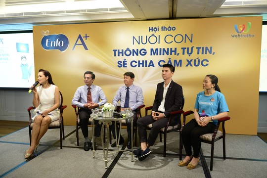 Nuôi con thông minh, tự tin, sẻ chia cảm xúc - Ảnh 1.