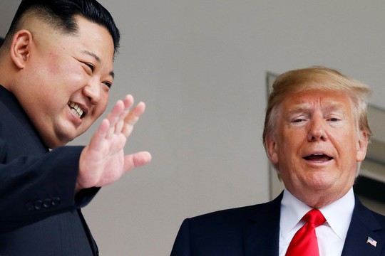 Hai lãnh đạo Mỹ, Triều Tiên nói gì sau 48 phút đàm phán “một đối một”? - Ảnh 1.