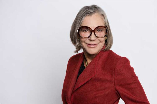 Alice Walton: Người phụ nữ giàu nhất thế giới tiêu tiền thế nào? - Ảnh 1.