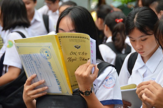 Ô nhiễm rác thải nhựa vào đề ngữ văn, xem gợi ý giải đề thi - Ảnh 2.