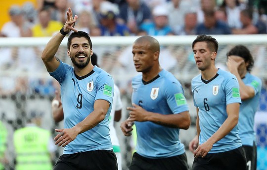 Luis Suarez tỏa sáng, Uruguay cùng Nga vào vòng 1/8 - Ảnh 6.