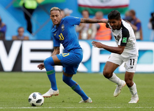 VAR tước phạt đền của Neymar, Brazil vẫn thắng kịch tính phút bù giờ - Ảnh 5.