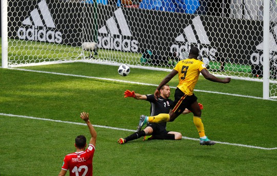 Bỉ thắng 5 sao, Lukaku đua tranh Giày vàng với Ronaldo - Ảnh 4.