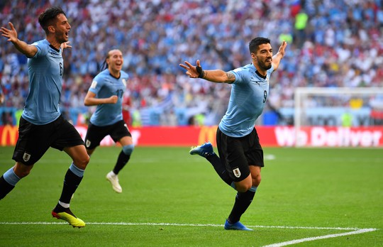 Suarez lập công, Uruguay đứng đầu bảng A - Ảnh 6.