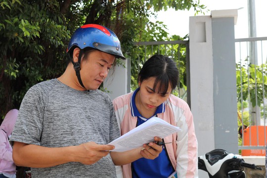 Đề sử thiếu biển Đông, đề địa dễ thở - Ảnh 3.