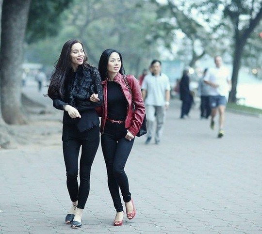 Bạn bè trong showbiz Việt: Thân càng lâu, lật mặt càng sâu - Ảnh 3.