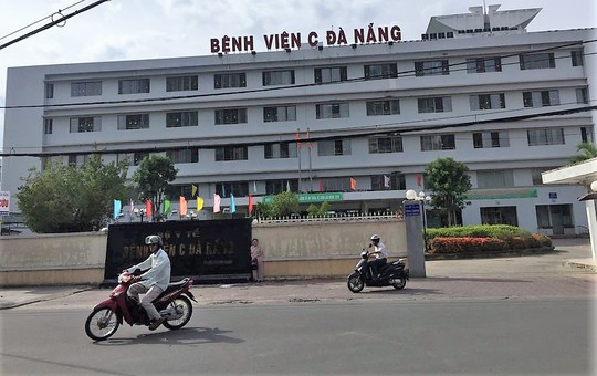 Bệnh viện C Đà Nẵng kê đấu thầu lố hàng trăm tỉ đồng - Ảnh 1.