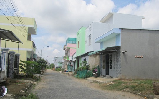 Đầu tư xây nhà trọ cho thuê nở rộ ở vùng ven TP HCM - Ảnh 1.