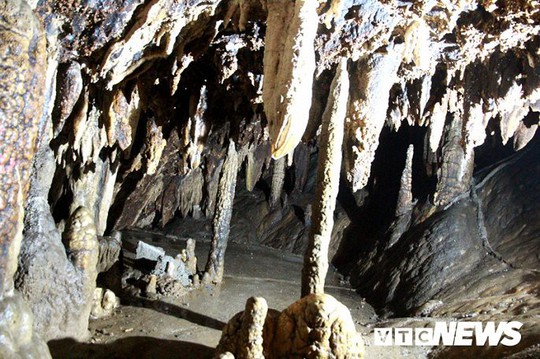 Bí ẩn vẻ đẹp kỳ ảo của hang động đẹp nhất miền Bắc - Ảnh 26.