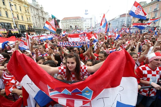 Croatia được chào đón như người hùng tại quê nhà - Ảnh 10.