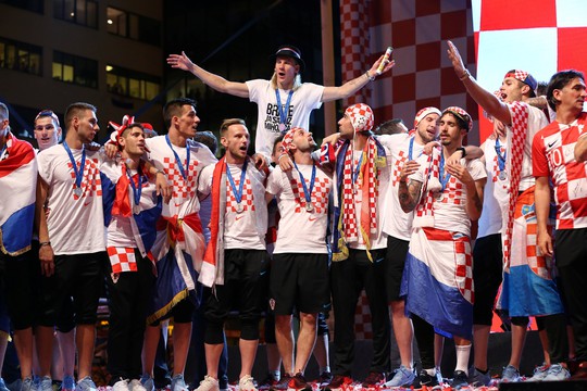 Croatia được chào đón như người hùng tại quê nhà - Ảnh 20.