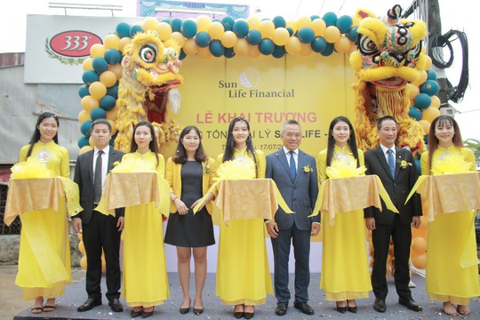 Sun Life Việt Nam giới thiệu mô hình Văn phòng Tổng đại lý đầu tiên tại Cà Mau - Ảnh 1.