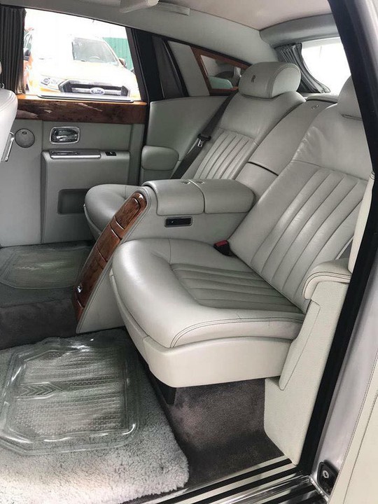 Rolls-Royce Phantom từng của đại gia Khải Silk rao bán 9 tỉ đồng trên sân gạch - Ảnh 8.