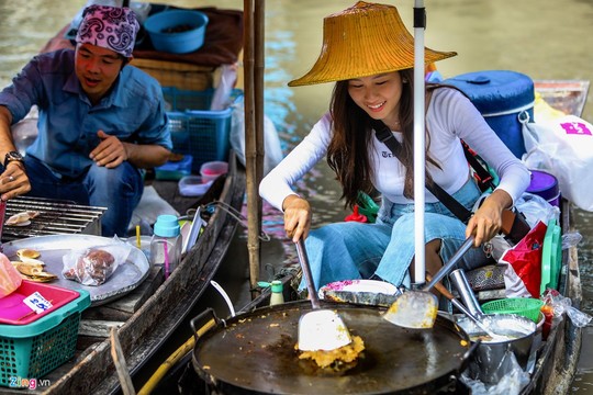 Trải nghiệm những kiểu ăn uống mới lạ ở Thái Lan - Ảnh 4.