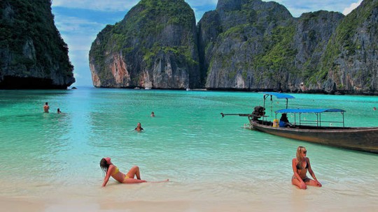 Vì sao đảo Phuket thu hút du khách quốc tế? - Ảnh 6.