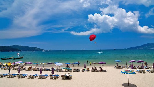 Vì sao đảo Phuket thu hút du khách quốc tế? - Ảnh 8.