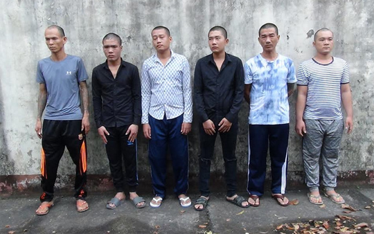 Bắt băng nhóm dùng dao tranh giành bảo kê trường gà ở Phú Quốc - Ảnh 1.