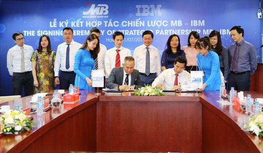 Ngân hàng TMCP Quân Đội ký kết thỏa thuận hợp tác chiến lược với Tập đoàn IBM                       - Ảnh 1.