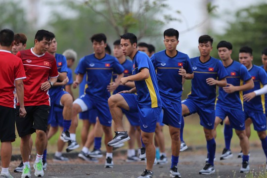 Olympic Việt Nam không phòng ngự tiêu cực - Ảnh 1.