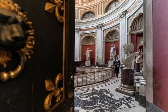 Ai là người nắm giữ 2.797 chìa khóa của bảo tàng Vatican? - Ảnh 4.