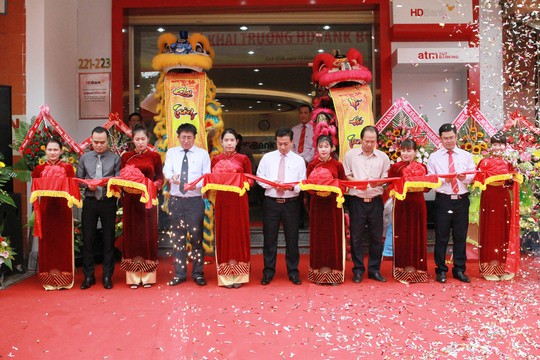 HDBank khai trương điểm giao dịch thứ 4 tại đất võ Bình Định - Ảnh 1.