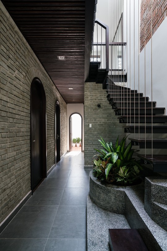 Ngôi nhà gạch ở Đà Nẵng được tạp chí Mỹ khen ngợi vì quá đẹp - Ảnh 14.