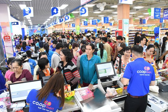 Co.opmart Gò Dầu thu hút hơn 30.000 lượt khách đến tham quan và mua sắm - Ảnh 1.