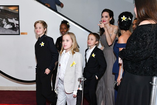 Angelina Jolie và Brad Pitt tốn bao nhiêu tiền cho 6 con? - Ảnh 2.