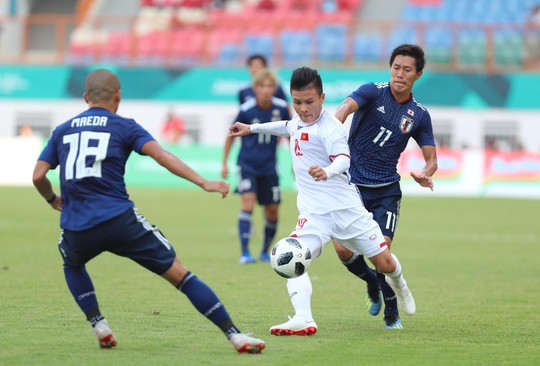 Olympic Việt Nam - Nhật Bản 1-0: Quang Hải có duyên phá lưới đội bóng lớn - Ảnh 1.