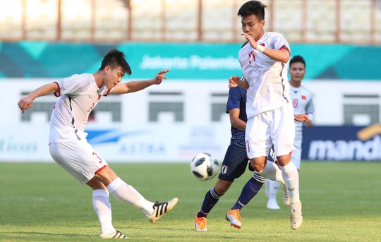 Thắng Nhật 1-0, Olympic Việt Nam giành ngôi nhất bảng - Ảnh 4.