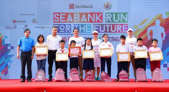 SeABank tổ chức giải chạy gây quỹ học bổng cho trẻ em nghèo hiếu học - Ảnh 8.