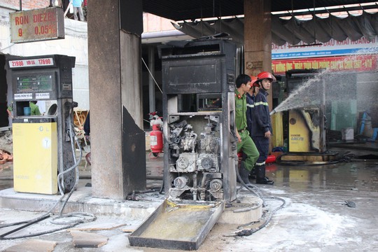 Quảng Nam: Cháy dữ dội tại cây xăng Khải Hoàng 2 - Ảnh 2.