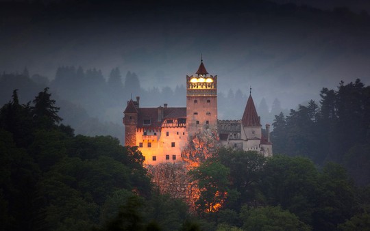 Bên trong lâu đài có thật của Bá tước Dracula - Ảnh 7.