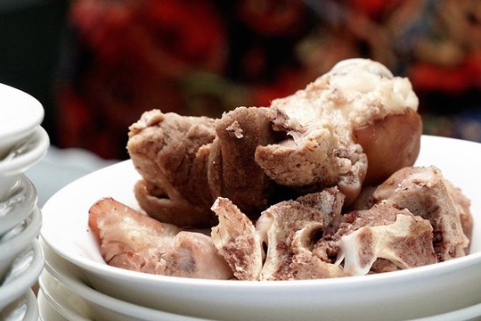 Quán bánh canh bán bò viên to như bóng tennis ở Sài Gòn - Ảnh 4. Quán bánh canh bán bò viên to như bóng tennis ở Sài Gòn - Ảnh 4.