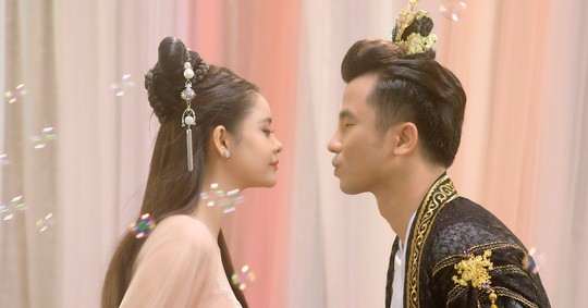 Trương Quỳnh Anh khiến fan bất ngờ với hình ảnh trong MV cổ trang mới - Ảnh 1.