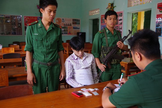 Bình Thuận: Bắt quả tang 1 người mang 400 tép ma túy đá - Ảnh 1.