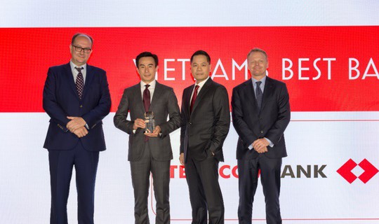 Techcombank - “Ngân hàng tốt nhất Việt Nam 2018” - Ảnh 1.