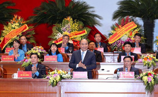 Thủ tướng Nguyễn Xuân Phúc gặp gỡ đại biểu dự Đại hội XII Công đoàn Việt Nam - Ảnh 2.