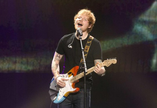 Ca sĩ Ed Sheeran thông báo đính hôn - Ảnh 2.