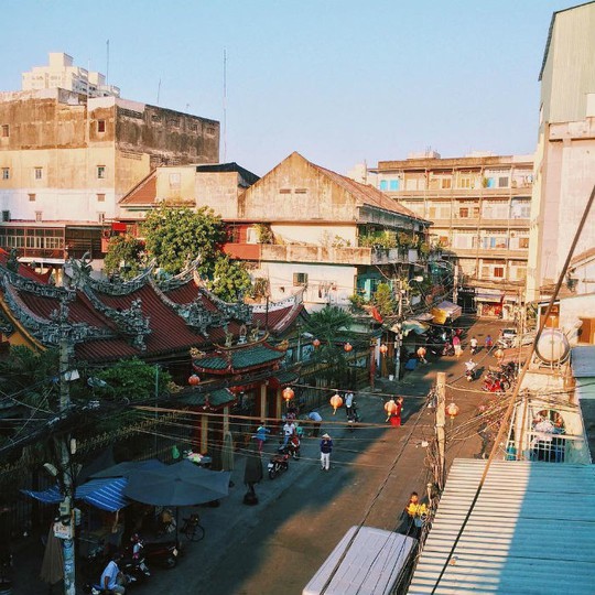 Lạc lối trong khu Chinatown đẹp mê mẩn giữa Sài Gòn - Ảnh 1.