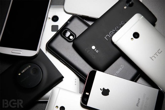 Đâu là chiếc smartphone bị làm giả nhiều nhất năm 2017? - Ảnh 1.