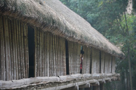 Nhà dài - không gian sống theo chế độ mẫu hệ của người Ê đê - Ảnh 3.