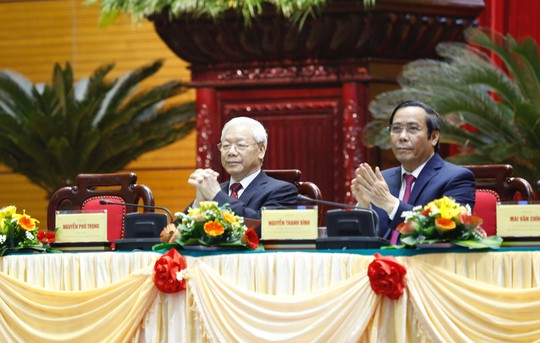 Bầu cử, điều động, luân chuyển 5 Ủy viên Bộ Chính trị, Ban Bí thư - Ảnh 1.