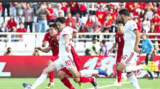 Việt Nam - Iran 0-2: Đẳng cấp - Ảnh 1.