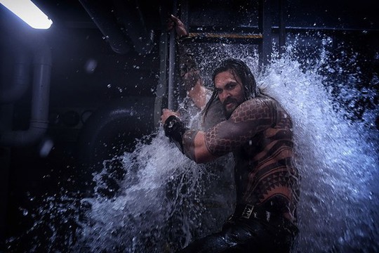Phim “Aquaman” doanh thu vượt mốc 1 tỉ USD - Ảnh 1.