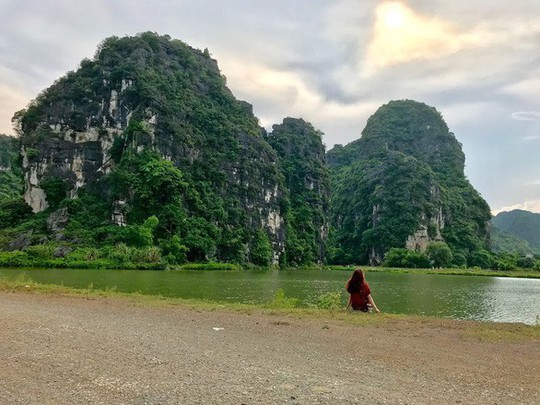 Về núi rừng hùng vĩ ở cố đô Ninh Bình - Ảnh 2.