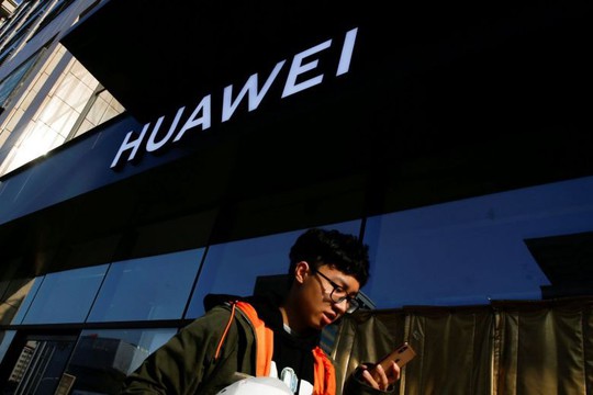 Mỹ bồi thêm đòn vào Huawei  - Ảnh 1.