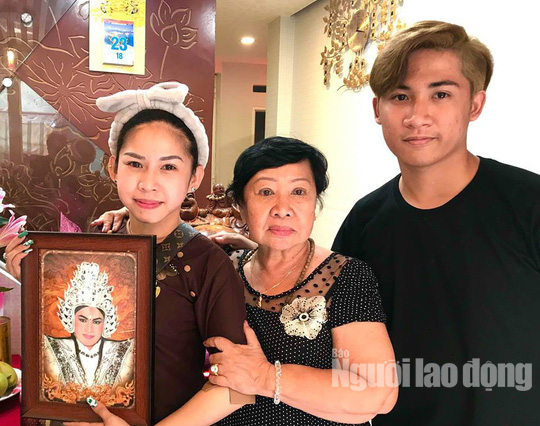 Gia tộc Huỳnh Long tề tựu trong ngày giỗ nghệ sĩ Chinh Nhân - Ảnh 1.