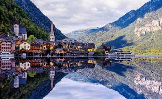Ngắm nhìn vẻ đẹp tựa thiên đường của thị trấn bên hồ Hallstatt - Ảnh 10.